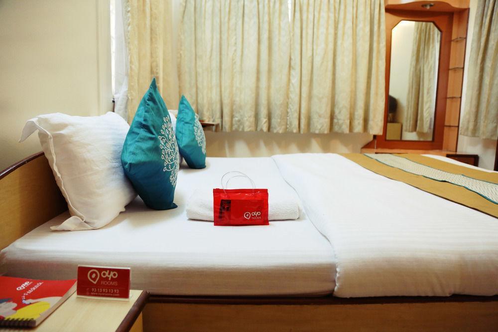 Oyo 946 Royce Studio Apartments Pune Dış mekan fotoğraf